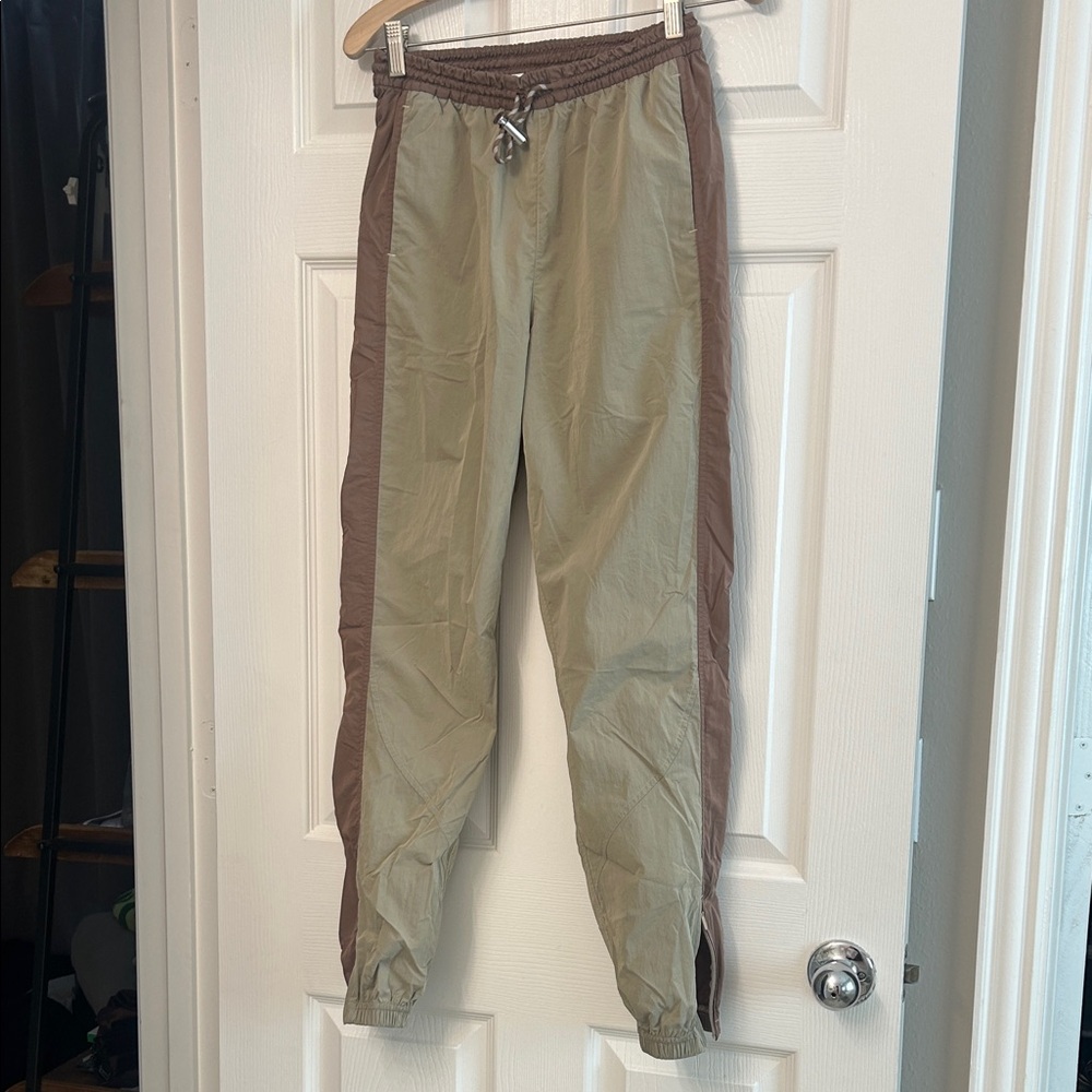 Lululemon athletica wind suit Joggers
